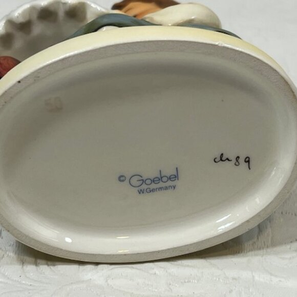 Vintage Goebel Hummel Porcelain Girl Birthday Cake Figurine #338 - Picture 11 of 15